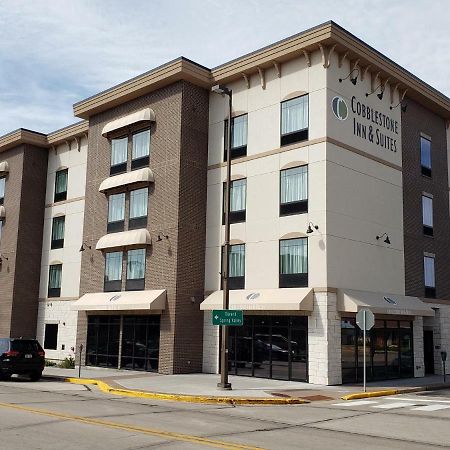 Cobblestone Inn & Suites - Menomonie/Uw-Stout Екстериор снимка