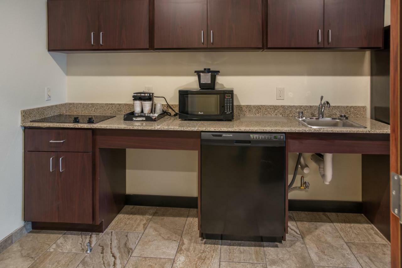 Cobblestone Inn & Suites - Menomonie/Uw-Stout Екстериор снимка